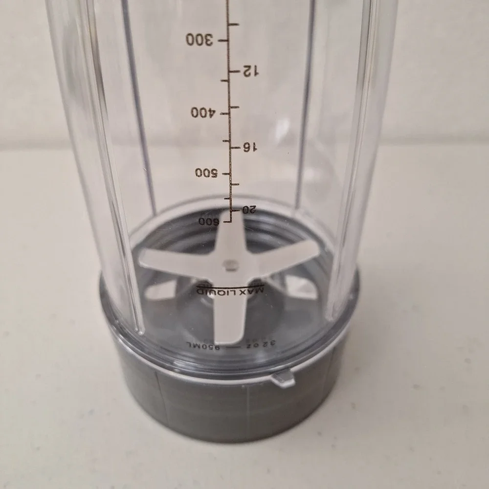 NutriBullet 2 Blender Cups, 2 Flip Top Lids & 1 Flat Blade Replacement Set NEW